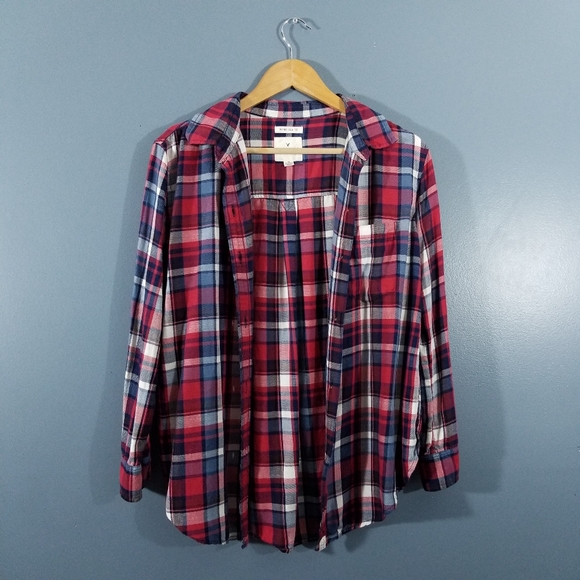 American Eagle Outfitters Tops - #ClosetClearoutSale - American Eagle lightweight plaid checked button down shirt